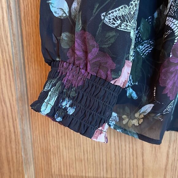 TORRID *NWT* Smocked Neck Chiffon Skull Floral Print Top - Picture 6 of 14